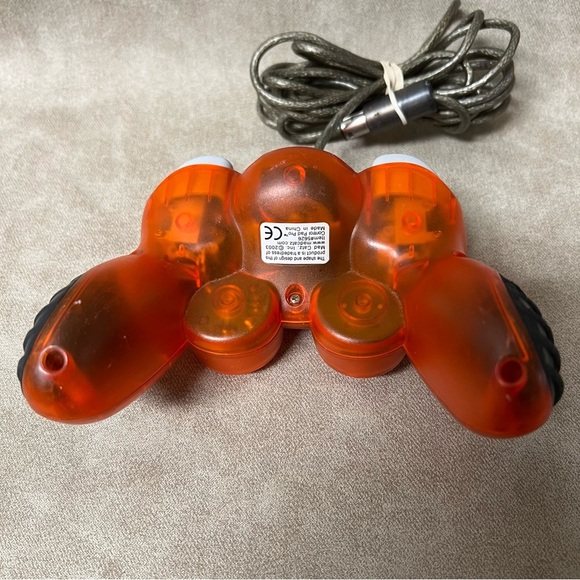 Mad Catz Nintendo GameCube Controller Clear Orange Rare Color Tested & Works - Picture 3 of 3